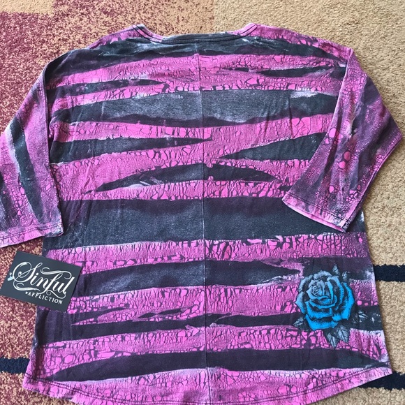 Sinful by Affliction Top Shirt Small NWT - Picture 3 of 3